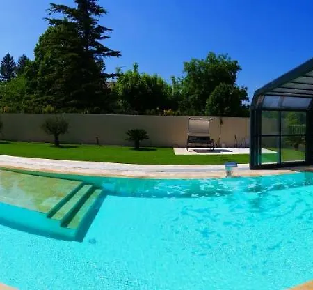 Au Murmure De La Sorgue Holiday home