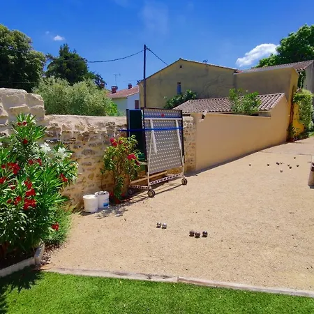 Au Murmure De La Sorgue Holiday home *