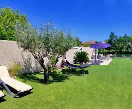 Holiday home Au Murmure De La Sorgue *